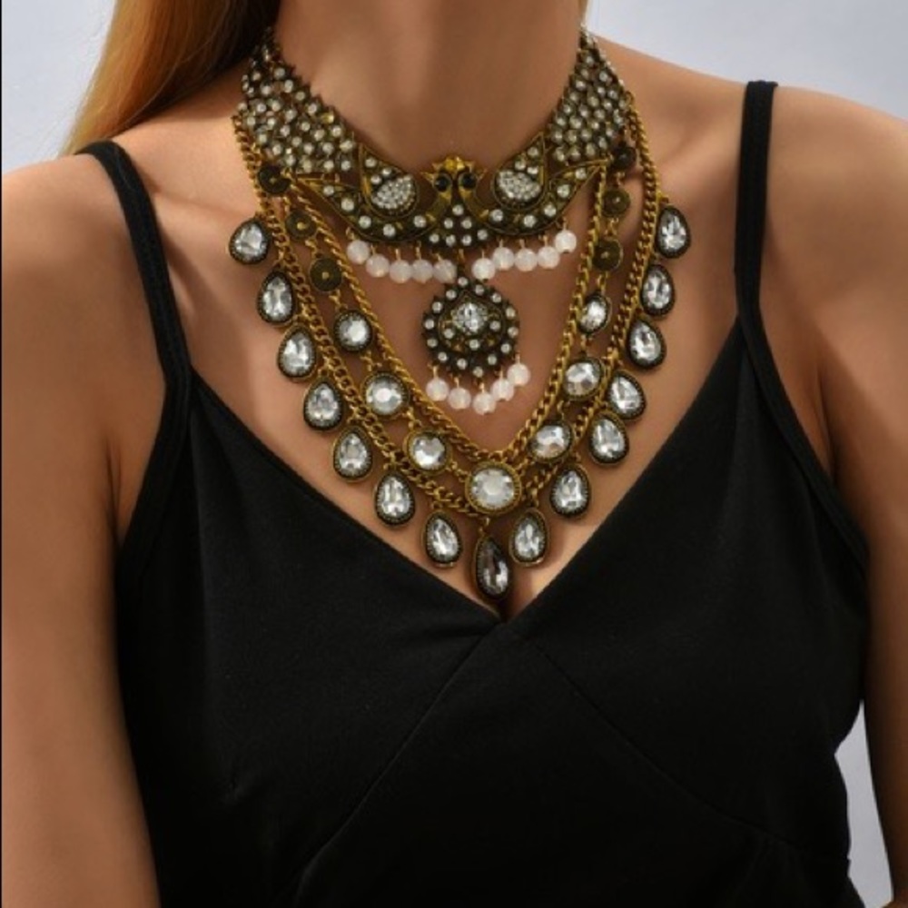Luxurious Geometric Water Droplets Inlay Rhinestone Necklace
